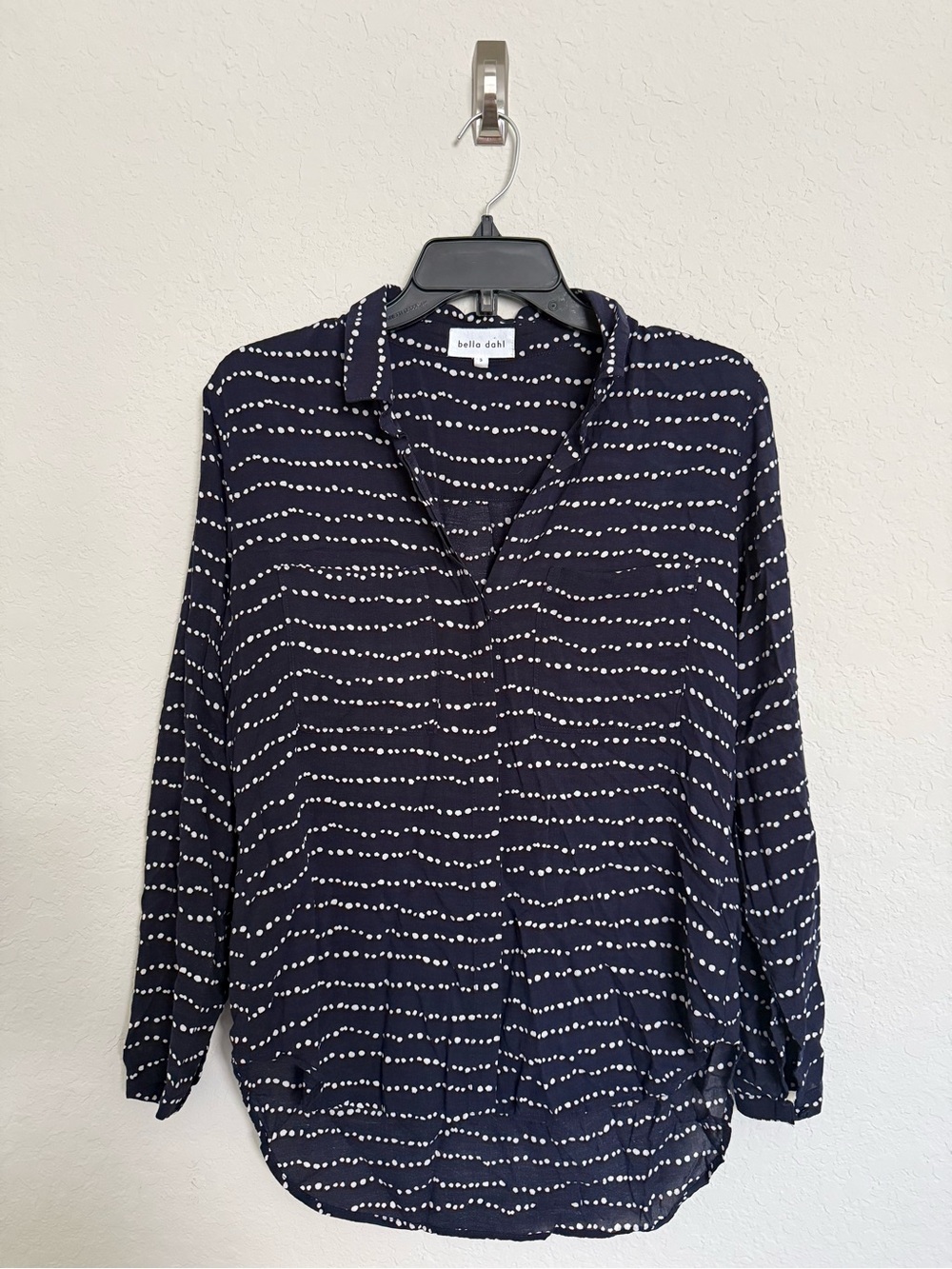 Bella Dahl Navy Blue White Polka Dot Button Up Top Size Small Long Sleeve